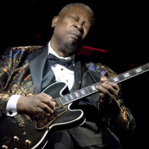 NEW YORK - APRIL 18: Blues Legend B.B. King performs his 10,000th concert at B.B. KIng Blues Club & Grill in Times Square on April 18, 2006 in New York City. King is a nine time solo Grammy Award winning musician who started his career in 1947. (Photo by Astrid Stawiarz/Getty Images)